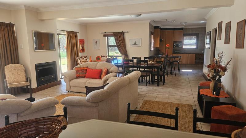 4 Bedroom Property for Sale in Westlake North West